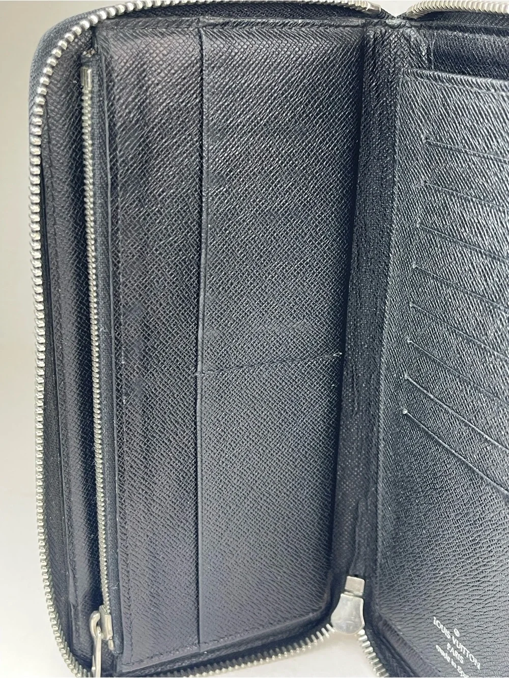Louis Vuitton Damier Graphite canvas zippy wallet